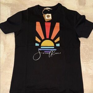 NWT Pause Sound Rise Graphic T-shirt